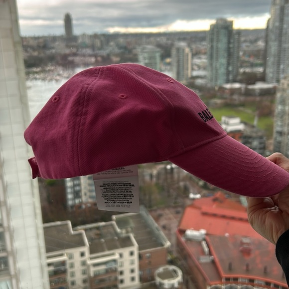 Balenciaga hat, pink! - Picture 2 of 5